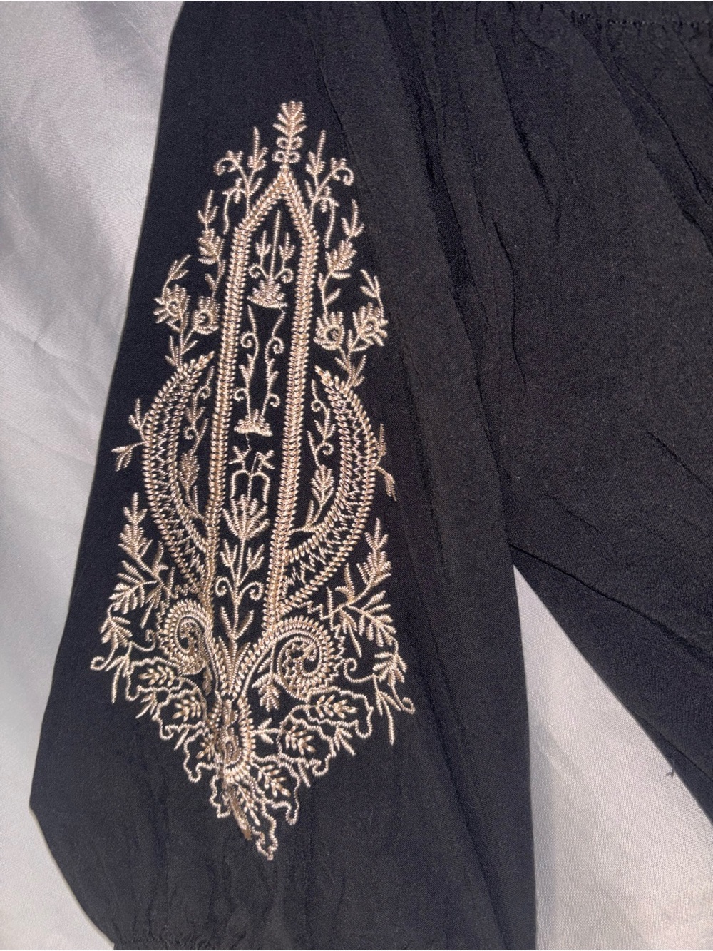 Signature Studio Tunic with Cream Embroidery - Picture 5 of 8